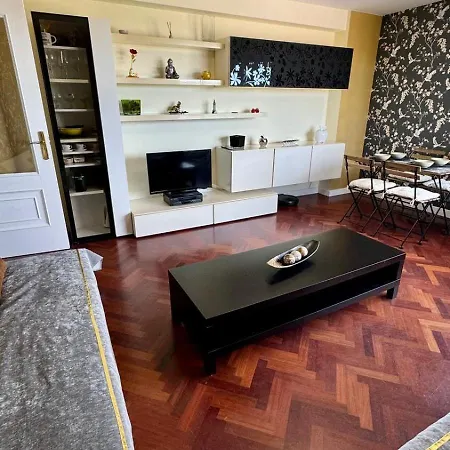 Апартаменты La Cueva De La Torre Ла-Корунья